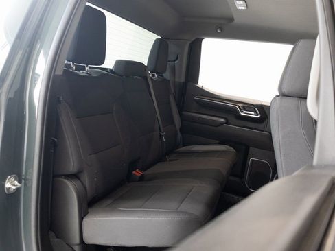 Used 2025 Chevrolet Silverado 1500 LT RWD image 23