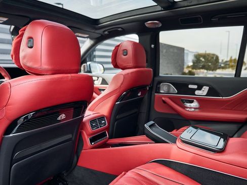 Used 2026 Mercedes-Benz Maybach GLS 600 4MATIC image 45