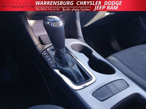 Used 2017 Chevrolet Cruze LS image 23