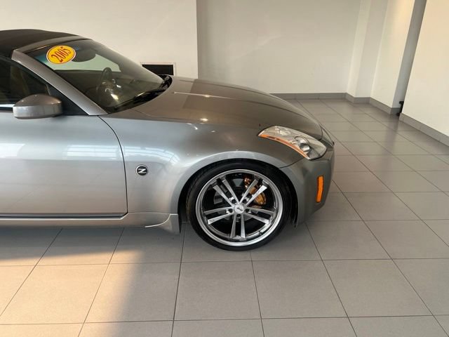 Used 2005 Nissan 350Z Grand Touring RWD image 10