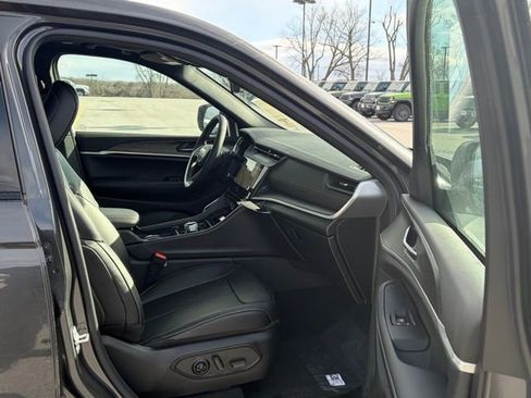 New 2026 Jeep Grand Cherokee Limited w/ Limited Altitude Package image 29