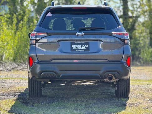 Used 2025 Subaru Forester Premium image 6
