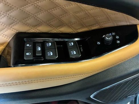 Used 2023 Jeep Grand Cherokee L Summit AWD/4WD image 17