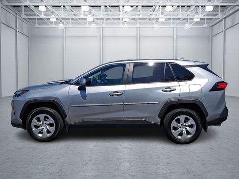 Used 2024 Toyota RAV4 LE AWD/4WD image 6
