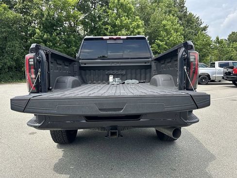 Used 2024 GMC Sierra 2500 AT4 w/ AT4 Preferred Package AWD/4WD image 34