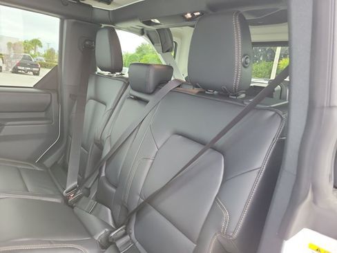 New 2026 Ford Bronco Badlands AWD/4WD image 14