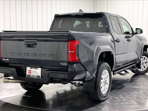 Certified 2024 Toyota Tacoma SR AWD/4WD image 13