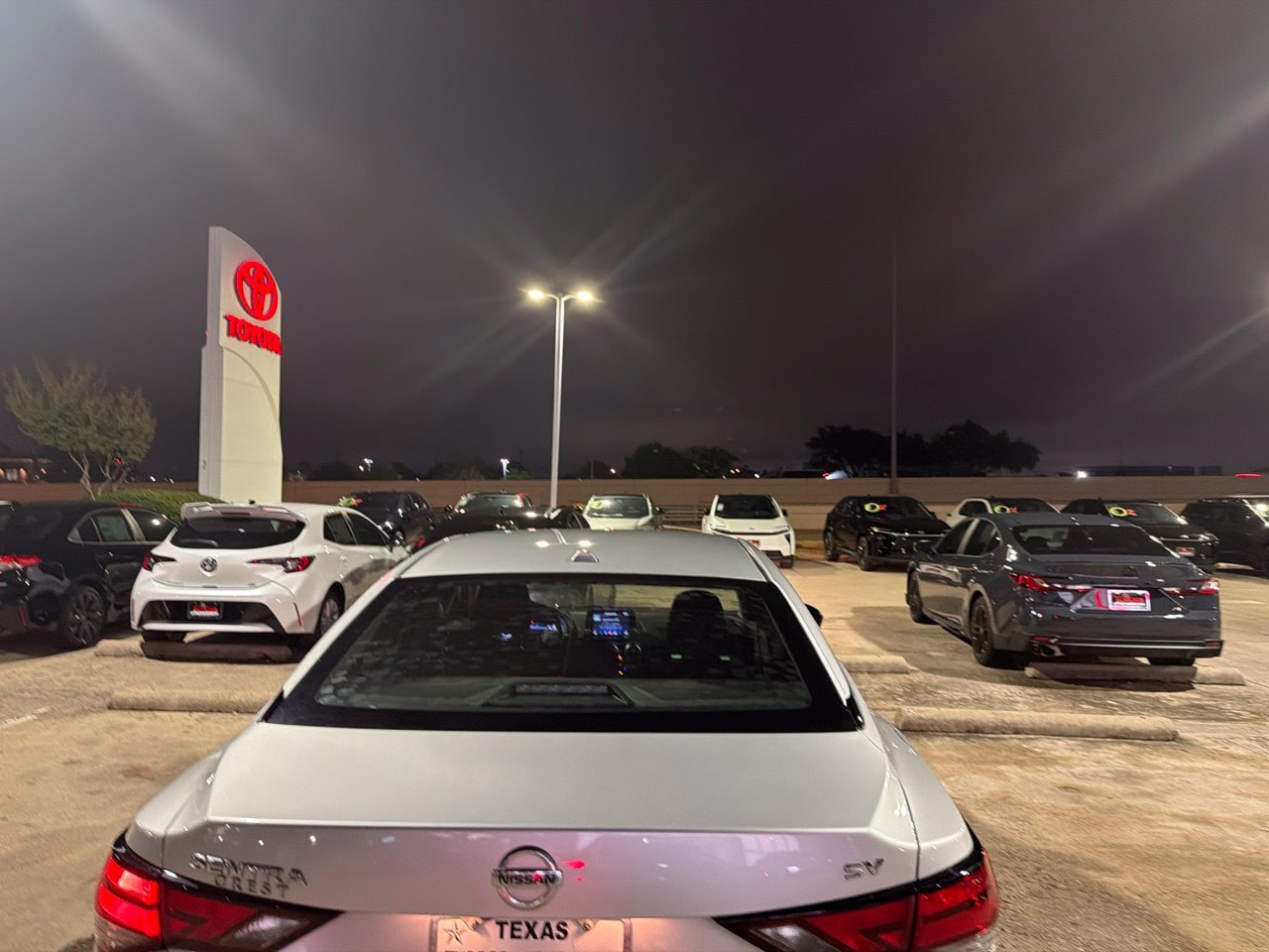 Used 2021 Nissan Sentra SV FWD image 6