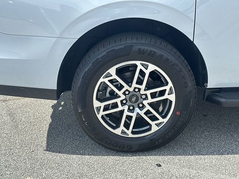 New 2025 Ford Expedition Max Active image 40