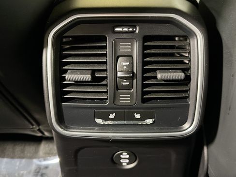 Certified 2023 Porsche Macan Turbo AWD/4WD image 20