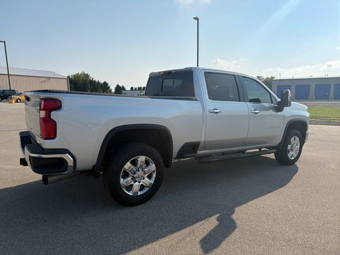 Used 2020 Chevrolet Silverado 2500 LTZ w/ LTZ Premium Package AWD/4WD image 4