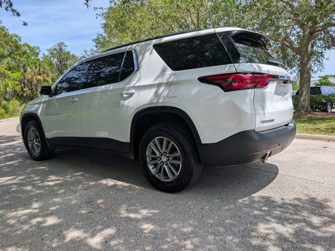 Used 2023 Chevrolet Traverse LT FWD image 6