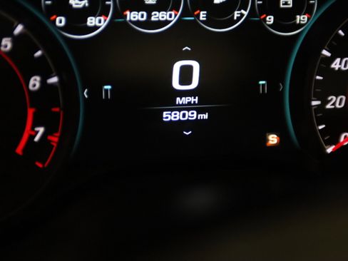 Used 2018 Chevrolet Camaro SS RWD image 21