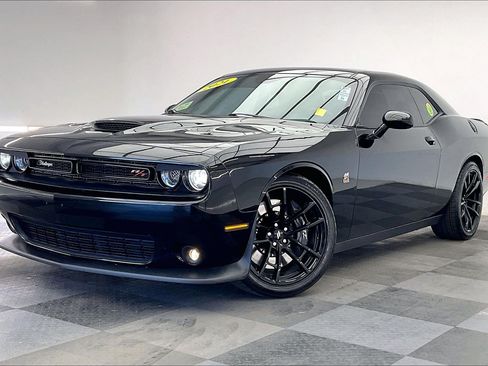 Used 2021 Dodge Challenger R/T Scat Pack w/ Dynamics Package RWD image 12