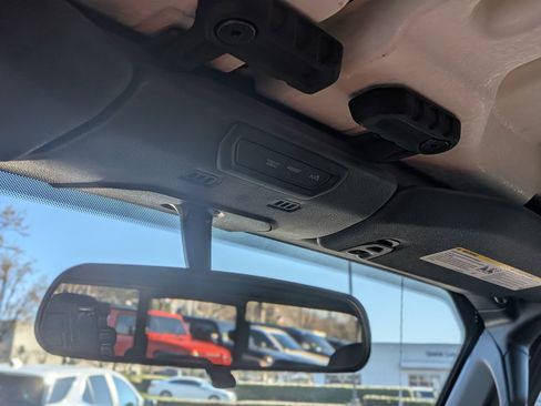 Used 2022 Jeep Gladiator Sport image 31