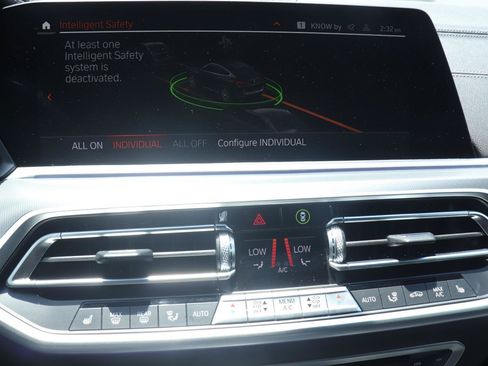 Used 2023 BMW X6 xDrive40i AWD/4WD image 19
