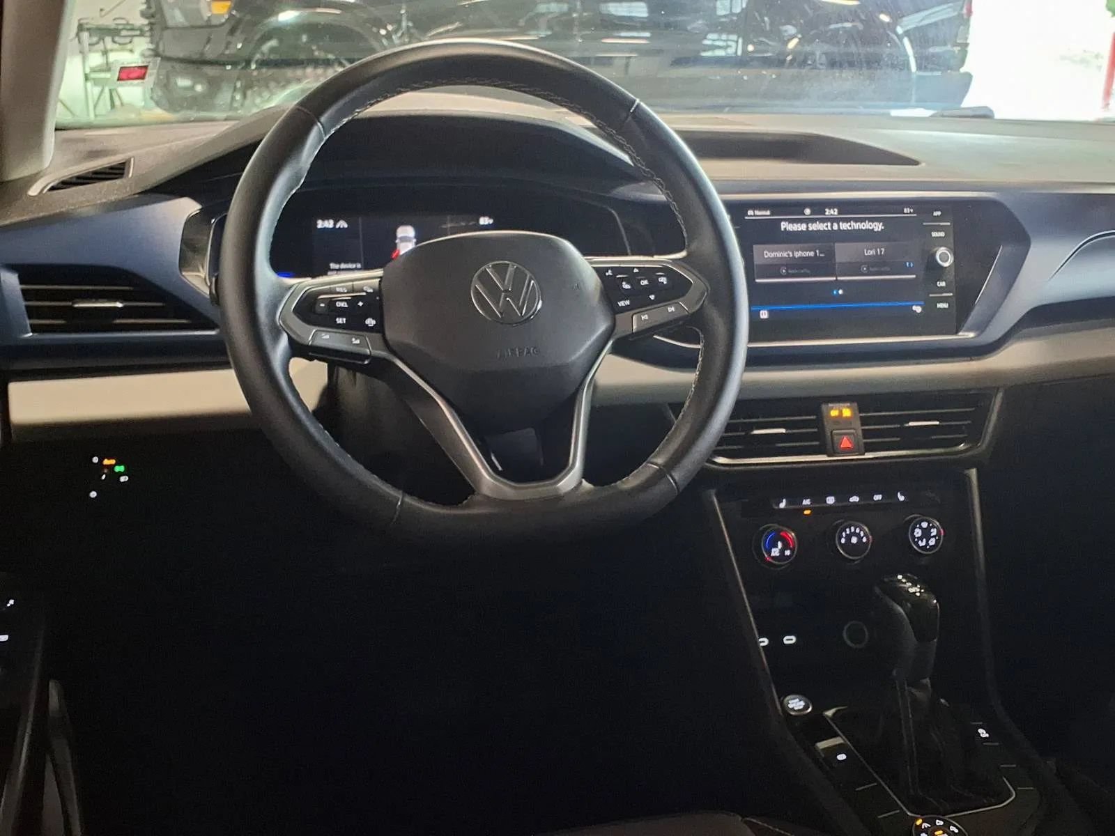 Used 2022 Volkswagen Taos SE FWD image 15