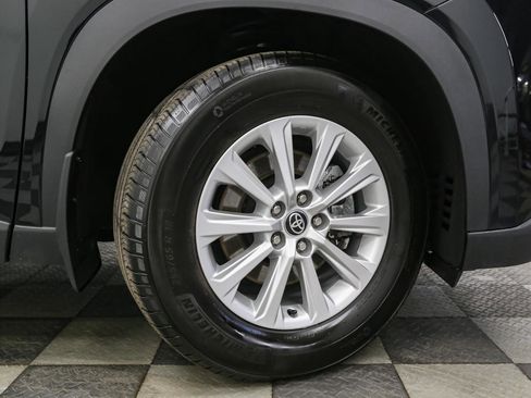 Used 2024 Toyota Grand Highlander AWD image 17