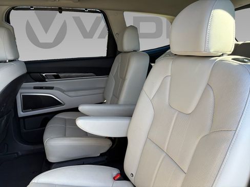 Used 2021 Kia Telluride EX w/ EX Premium Package image 4