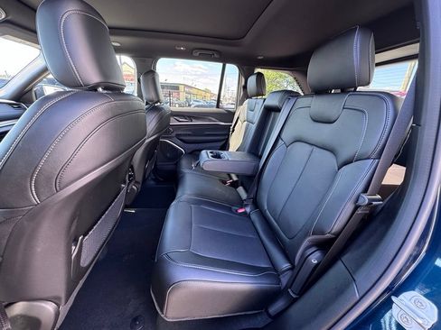 New 2026 Jeep Grand Cherokee Limited AWD/4WD image 15