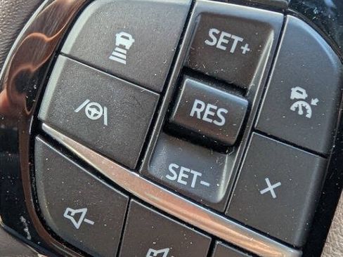 Used 2022 Ford Explorer Platinum w/ Equipment Group 601A AWD/4WD image 30