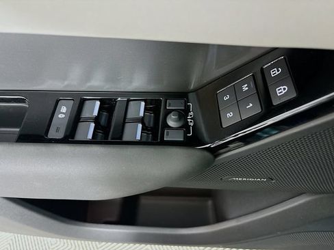 New 2026 Land Rover Range Rover Velar S AWD/4WD image 20