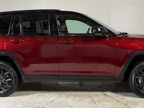 New 2025 Jeep Grand Cherokee Limited w/ Trailer Tow Package image 8