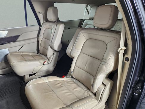 Used 2021 Lincoln Navigator L Reserve image 29
