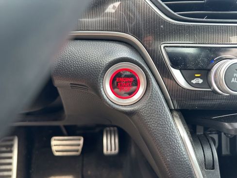 Used 2018 Honda Accord Sport image 23
