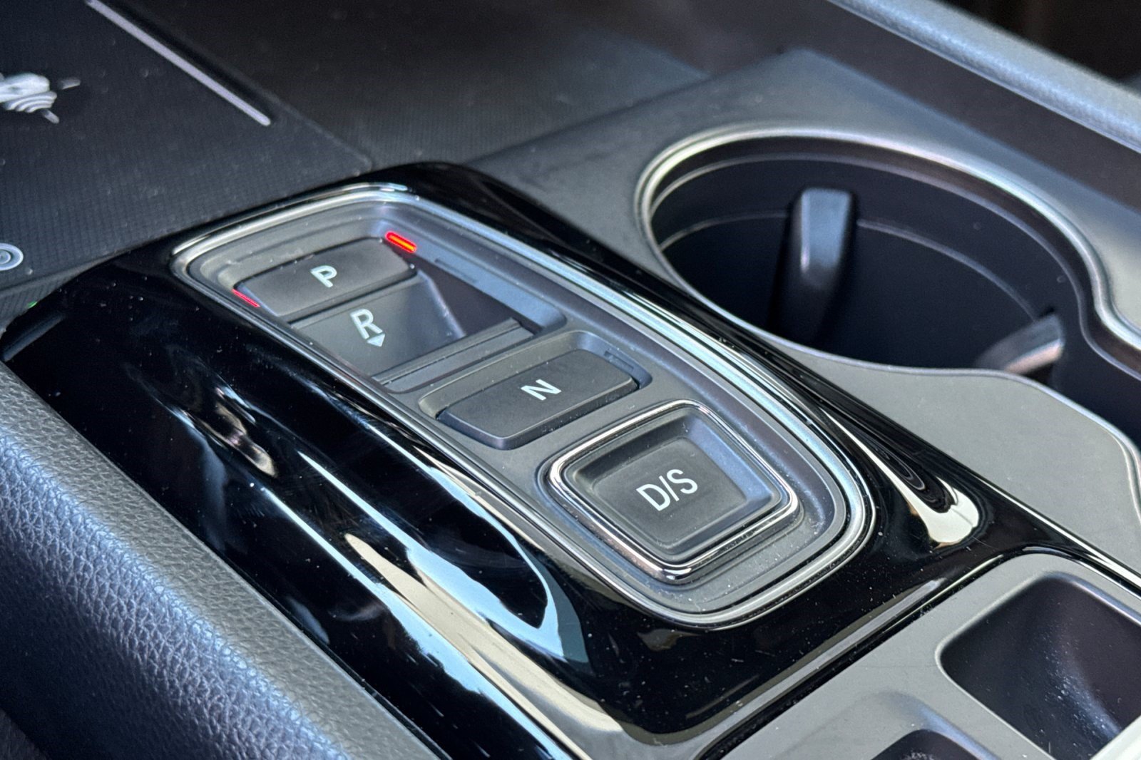 Used 2025 Honda Pilot TrailSport image 18