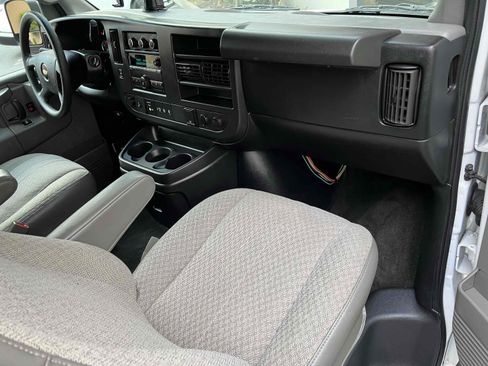 Used 2018 Chevrolet Express 3500 LT w/ LT Preferred Equipment Group RWD image 23