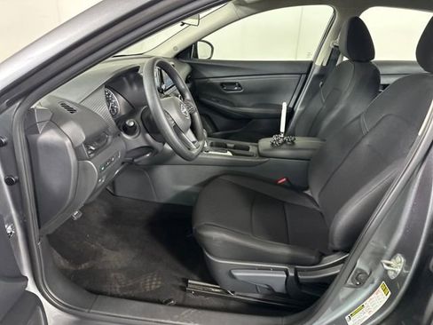 Used 2025 Nissan Sentra S image 11