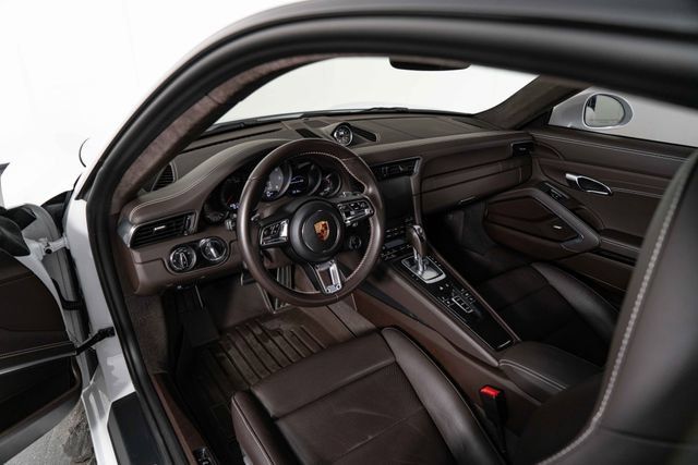 Used 2018 Porsche 911 Carrera 4S AWD/4WD image 15