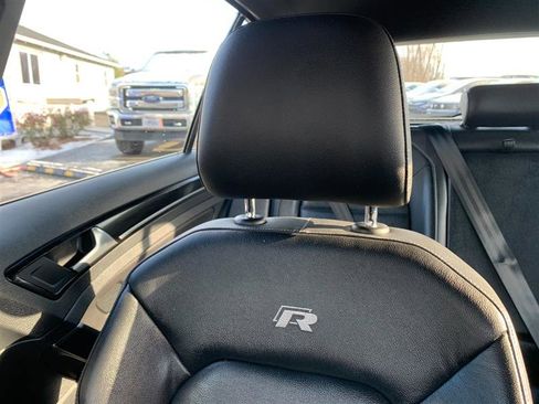 Used 2017 Volkswagen Golf 4-Door image 14