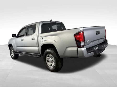 Used 2019 Toyota Tacoma SR AWD/4WD image 9