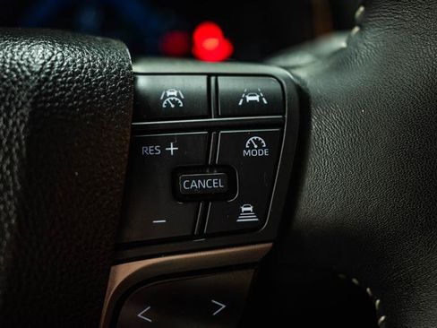 Used 2025 Toyota Camry SE FWD image 18