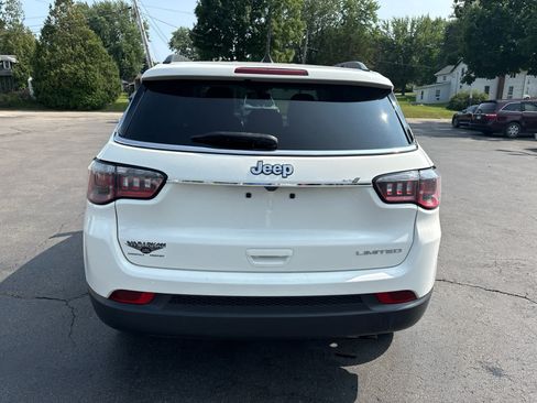 Used 2019 Jeep Compass Limited FWD image 4