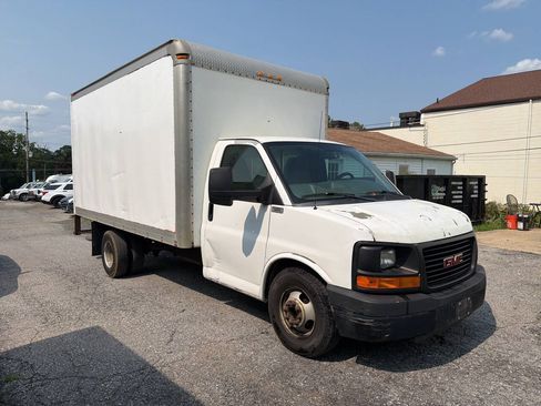 Used 2012 GMC Savana 3500 RWD image 13
