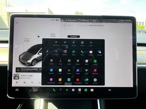 Used 2021 Tesla Model Y Long Range AWD/4WD image 17