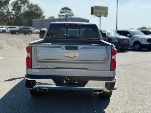 Used 2024 Chevrolet Silverado 1500 LTZ w/ Technology Package AWD/4WD image 8