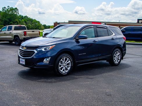 Used 2019 Chevrolet Equinox LT FWD image 3