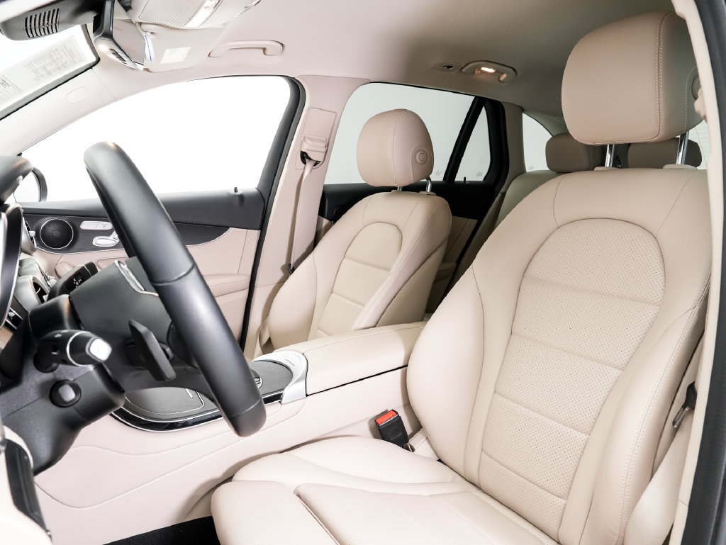 Used 2022 Mercedes-Benz GLC 300 4MATIC image 5