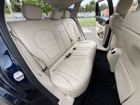 Used 2018 Mercedes-Benz GLC 300 4MATIC w/ Multimedia Package image 23
