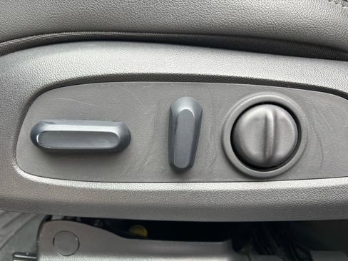 Used 2023 Buick Encore GX Essence w/ Experience Buick Package image 29