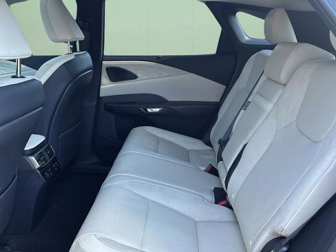 Used 2023 Lexus RX 350 w/ Accessory Package (Z1) image 21