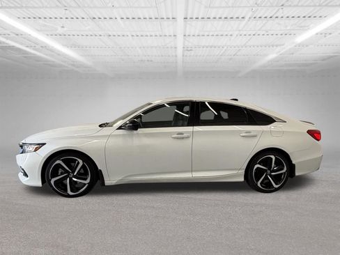Used 2022 Honda Accord Sport image 2