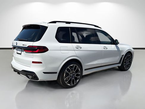 New 2027 BMW X7 xDrive40i w/ Executive Package AWD/4WD image 3