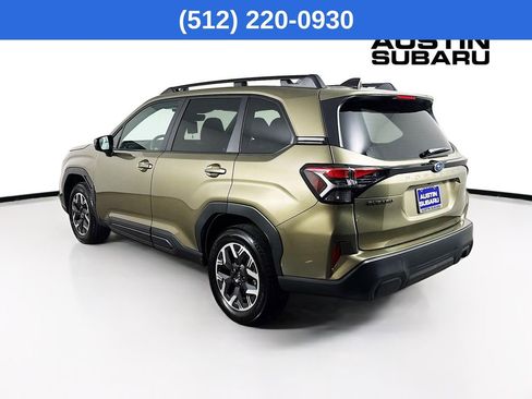 Used 2026 Subaru Forester Premium image 6