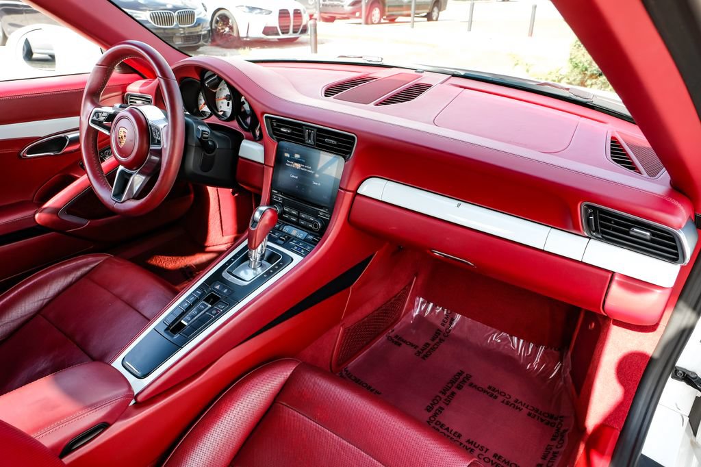 Used 2018 Porsche 911 Carrera image 10
