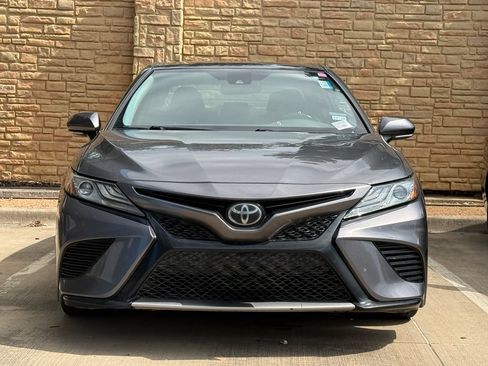 Used 2019 Toyota Camry XSE FWD image 2
